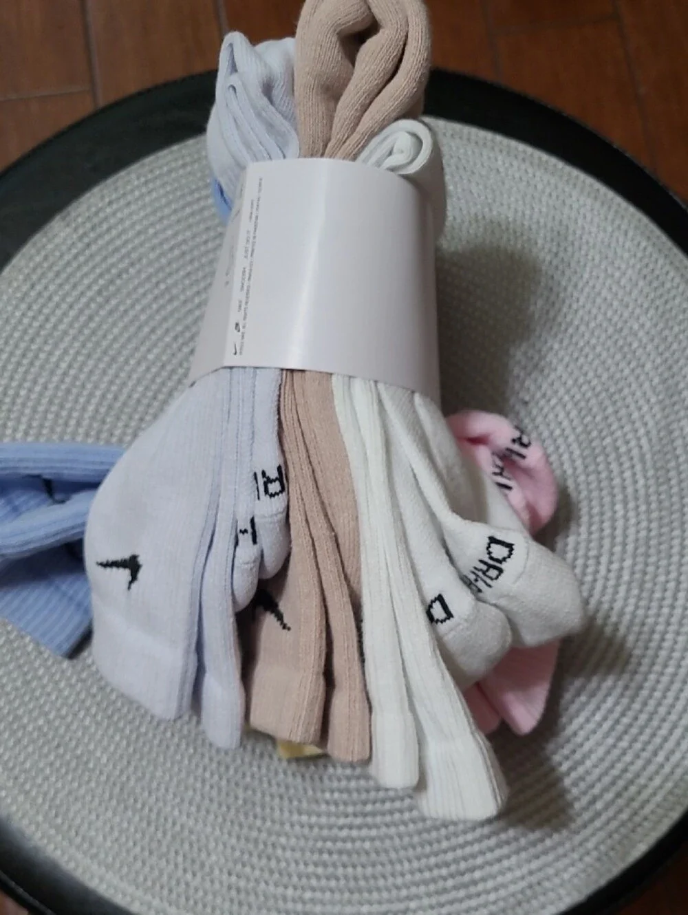 Nike Unisex Crew Athletic Socks - Picture 4 of 6